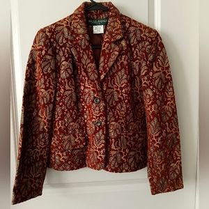 Great to build a power suit.   This piece will last forever. Boss Lady approved